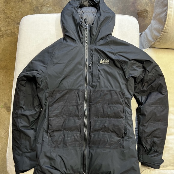 REI STONEHENGE - Picture 1 of 2